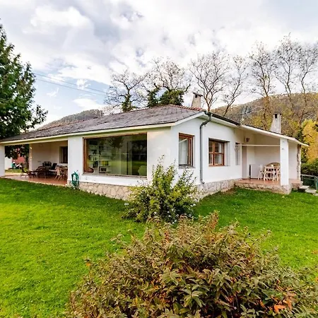 Casa Con Jardin Enorme Y Vistas Espectaculares Cerca De Pechon * Pesues