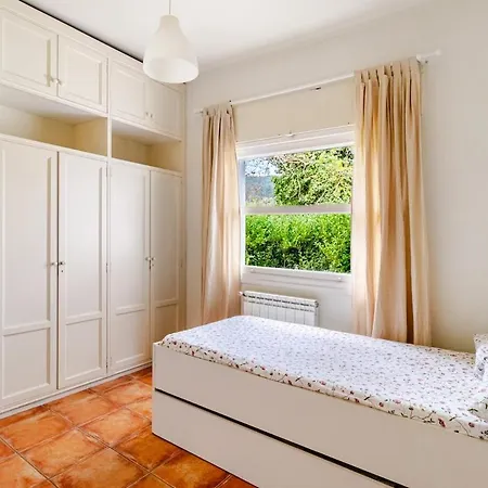 Casa Con Jardin Enorme Y Vistas Espectaculares Cerca De Pechon Pesués