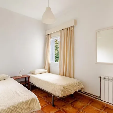 Casa Con Jardin Enorme Y Vistas Espectaculares Cerca De Pechon Hébergement de vacances