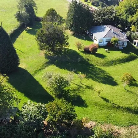 Casa Con Jardin Enorme Y Vistas Espectaculares Cerca De Pechon