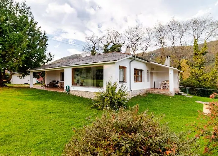 Dom wakacyjny Casa Con Jardin Enorme Y Vistas Espectaculares Cerca De Pechon